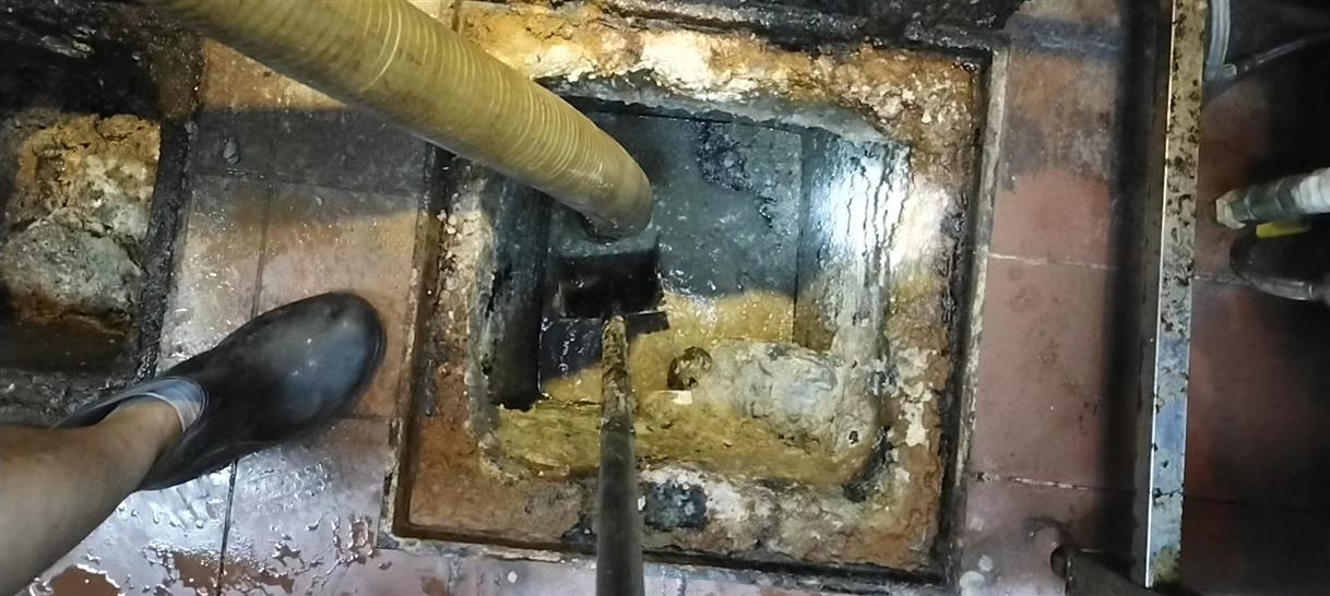 市中污水池清理一般都有毒气,怎么预防中毒呢?